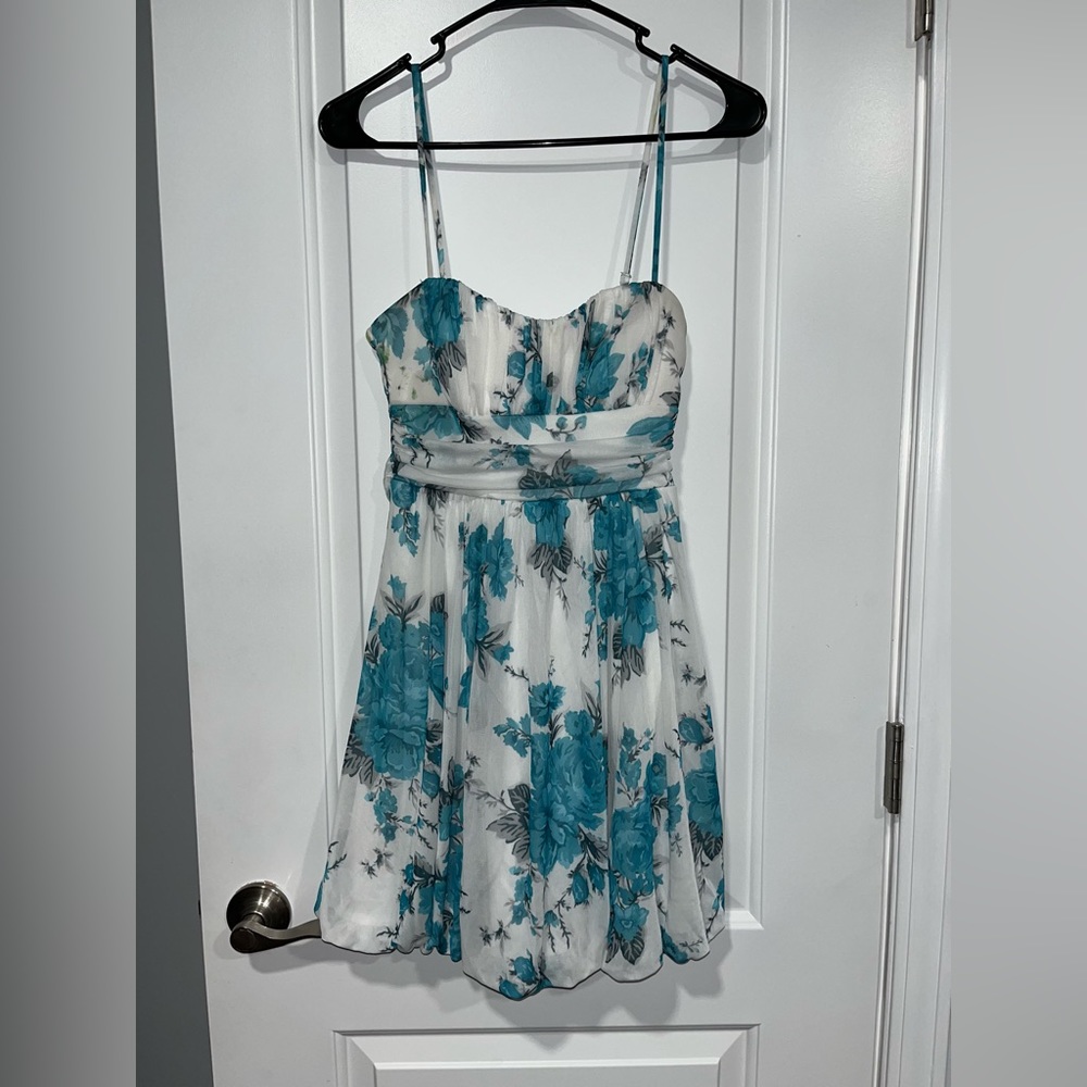 Speeckless blue and white floral dress. Size medium